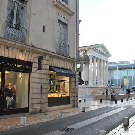 Appart Maison Carree アパート *